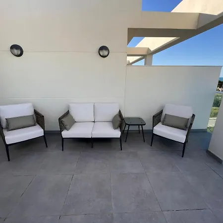 Penthouse Sea View *